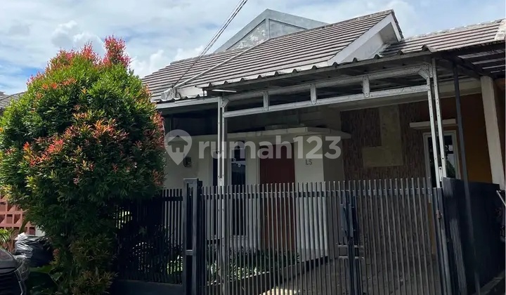For Sale: Cheap House with SHM in Cilebut Asri Complex, Bogor