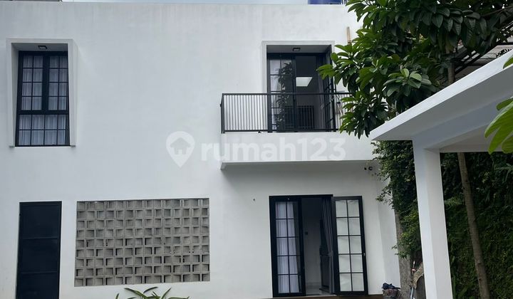 Di Sewakan Rumah Mewah Murah2 LT Ada Swimming Pooll