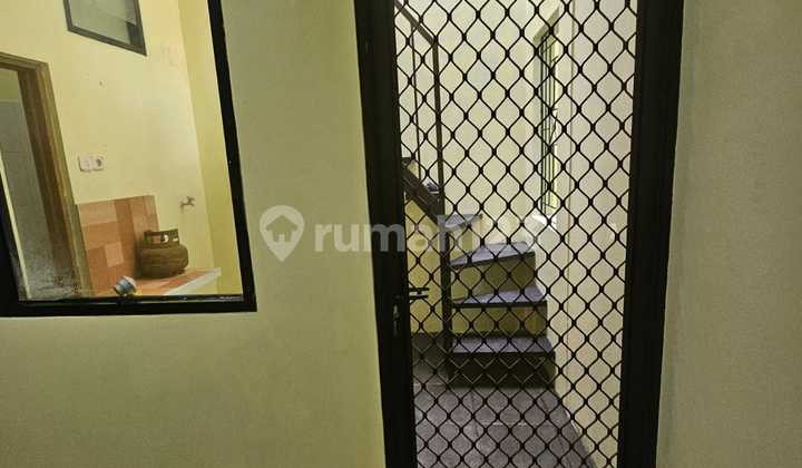 For Rent, 3-Story House, Affordable, Flood-Free, Gelagah Puri Complex, Cirende, Ciputat, Tangsel. 2