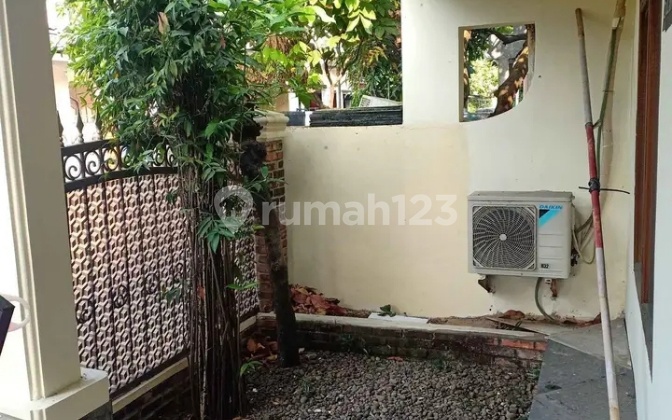 For Sale Cheap Flood-Free House in Taman Manguni Indah Complex, South Tangerang 2