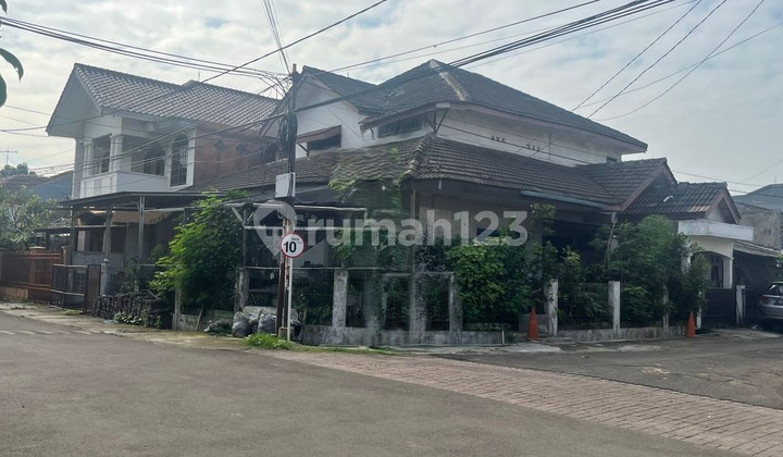 Rumah Kost Lokasi strategis dekat dengan sekolah dan Pasar Modern BSD
