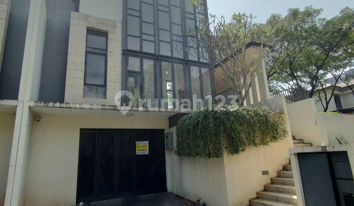 Ready-to-live house in the Elite BSD area.