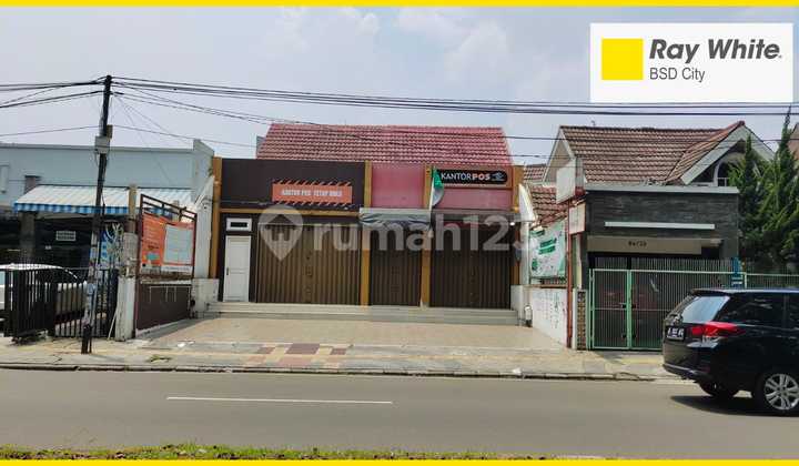 Rumah untuk usaha, di jalan raya Kencana Loka, BSD City. Traffic tinggi