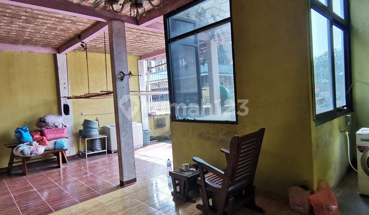 Rumah 2 lantai pinggir jalan ramai cocok buka usaha