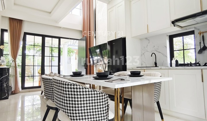 Hunian 2 Lantai American Style Cluster Costaria Metland Menteng