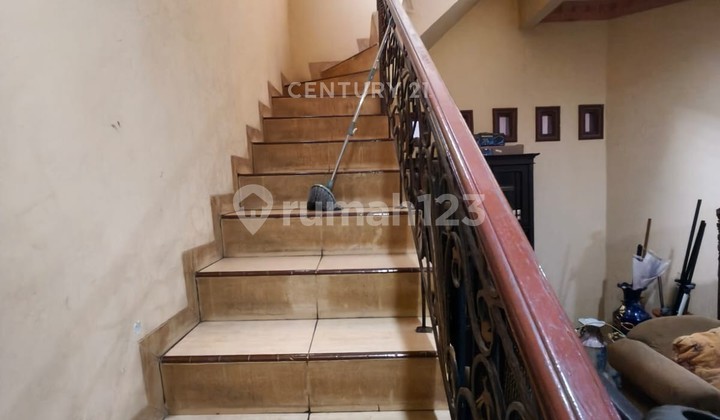 Large 2.5 Story House in Marunda Cilincing, North Jakarta 2