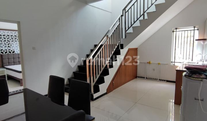 Rumah Strategis Siap Huni Furnished di Jalan Sinabung Candisari 2