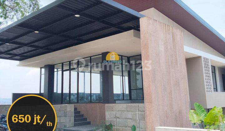 Good Commercial Building Suitable for Restaurant in Papandayan 2