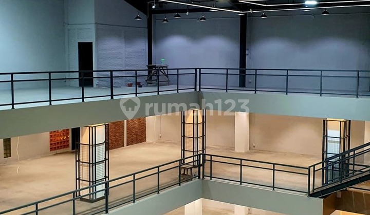 Ruang Usaha Startegis Siap Pakai Usaha Premium di Semarang Barat 1