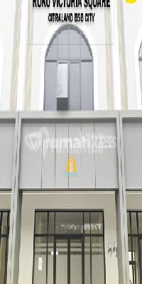 2-Story Shop House Ready for Use, Suitable for Business in Victoria Square 1