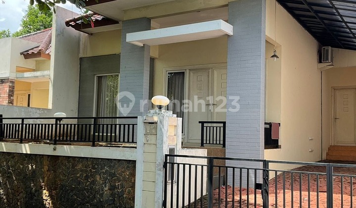 Rumah Cluster di Asoka Candigolf 1