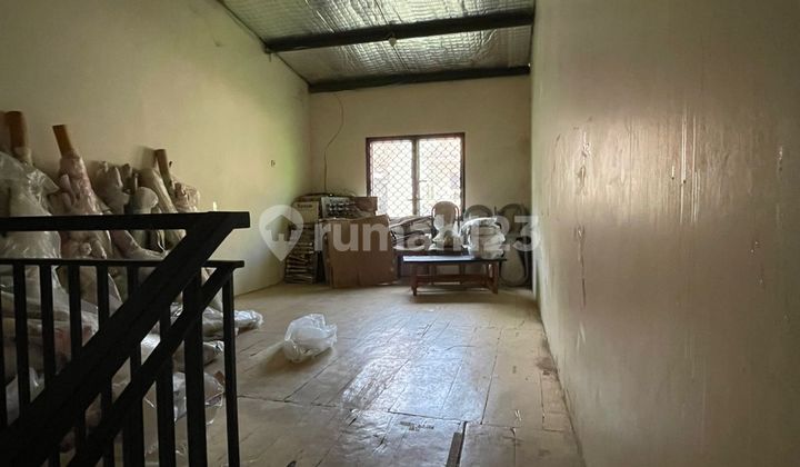 Strategic Ready-to-Use Commercial Building for Business on Pasar Baru Street Strategic Ready-to-Use Commercial Building for Business on Pasar Baru Street