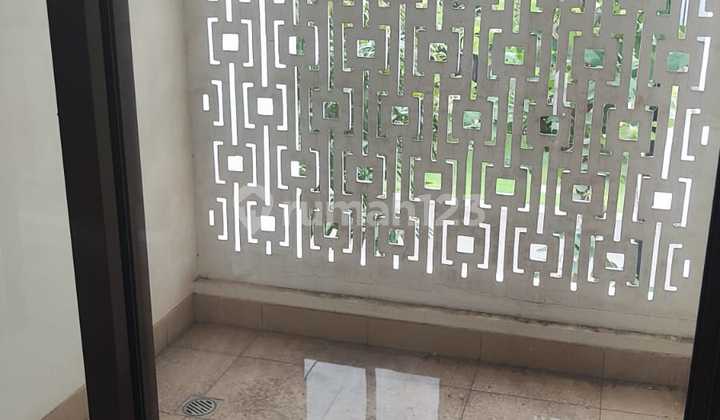 Disewakan Rumah Nyaman Di Summarecon Bekasi Cluster Btari 2
