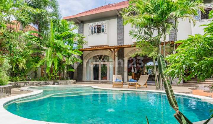 Dijual Cepat Villa Bergaya Mediterania Terawat Bagus Full Furnish Di Bali