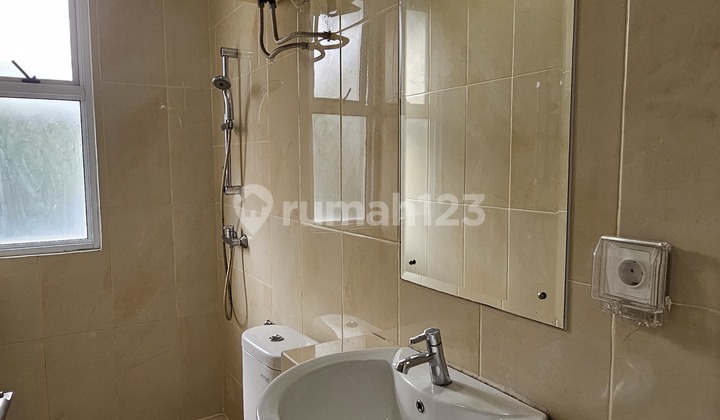 Dijual Cepat Rumah Siap Huni Ffurnished di Greenwich Bsd City 2