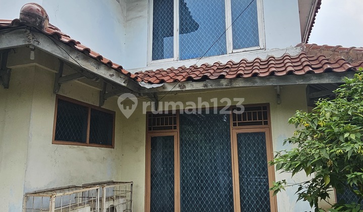 Dijual Cepat.rumah Hoek Pinggir Jalan Cocok Untuk Cafe.resto 2