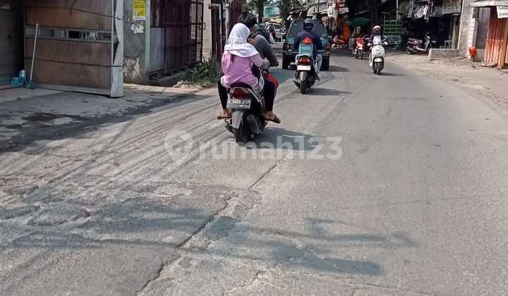 For Rent: Business Kiosk on Jalan Besar, Suitable for Any Business in Kaliabang, Bekasi