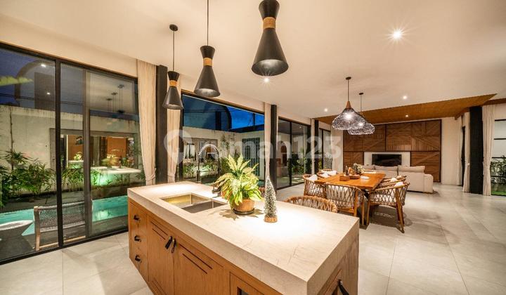 (ARI1053) Elegant Modern Villa with 3 Bedrooms Near Cemagi Beach