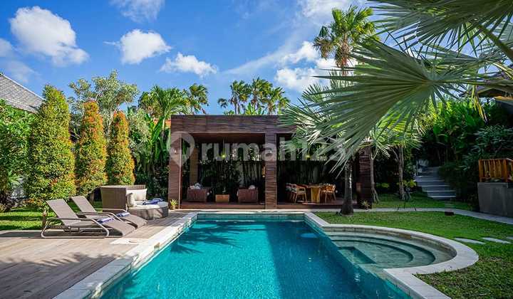 (ARS1046) Modern 5-Bedroom Luxury Villa in the Heart of Canggu Canggu | ARS1046