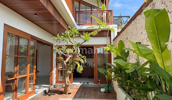 (ARS1025) Elegant 4-Bedroom Villa with Balinese Charm in Buduk