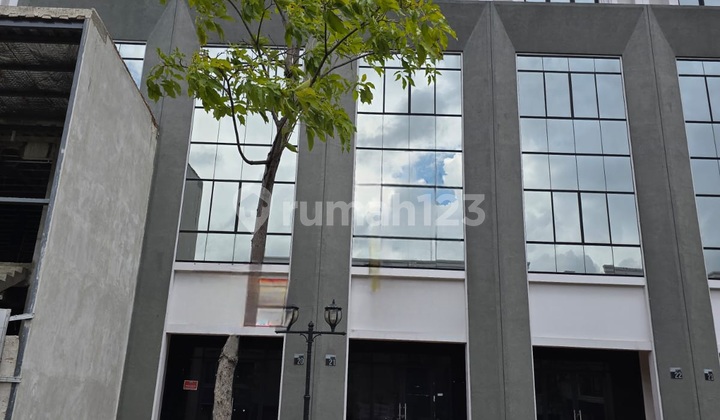 Quick Sale: Sedayu Shop House Ideal for Business [Developing Area]