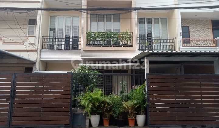 Exclusive Listing Gading Kirana9x20 Siap Huni Exclusive Listing Gading Kirana9x20 Siap Huni