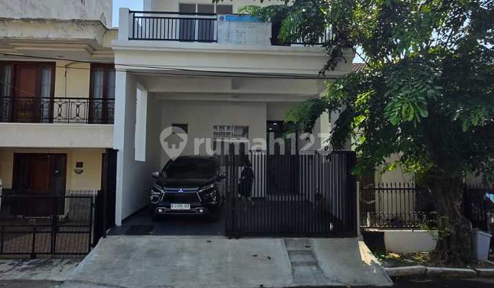 Newly Renovated 3-Story Flood-Free House Ready to Occupy Newly Renovated 3-Story Flood-Free House Ready to Occupy