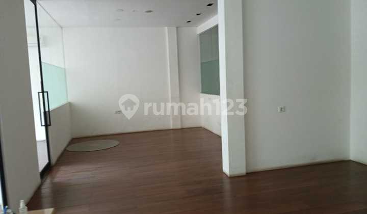 For Rent: Move-In Ready Shop House for Office, Clinic, Showroom on Boulevard