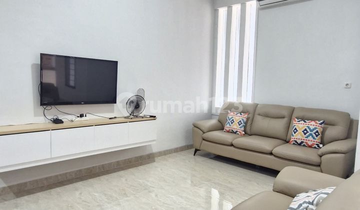 Rumah 2 Lantai Minimalis Di Sunter Danau