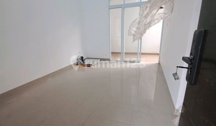 * Move-in Ready House Take Over 80 Million - Safira Aryana Karawaci