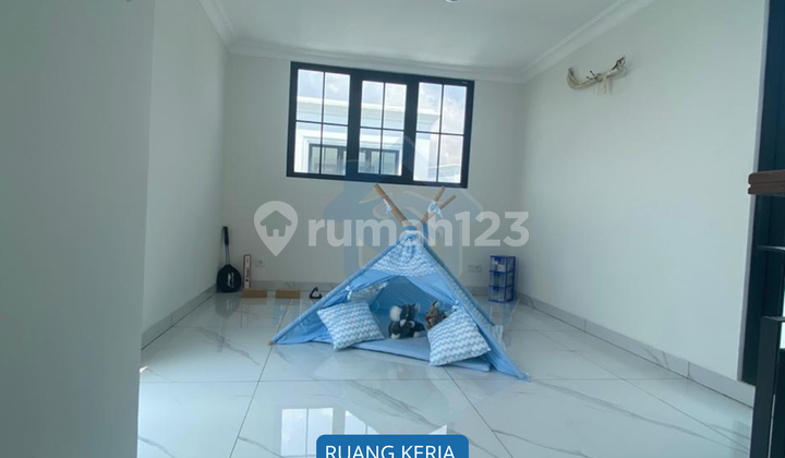 HOUSE FOR SALE WITH LAKE VIEW IN SUMMARECON BOGOR!