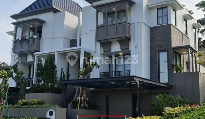 DI JUAL RUMAH VIEW DANAU DI THE MAPLE RESIDENCE SUMMARECON BOGOR!