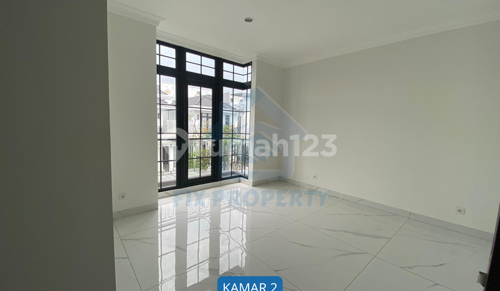 For Sale House with Golf Course View In Summarecon Bogor!