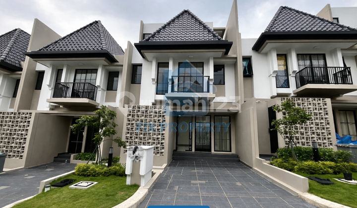 3-Story House with Attic Room in Summarecon 3-Story House with Attic Room in Summarecon