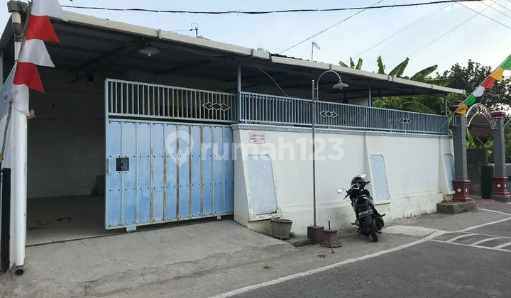 Rumah Nyaman Di Perbatasan Solo Baru