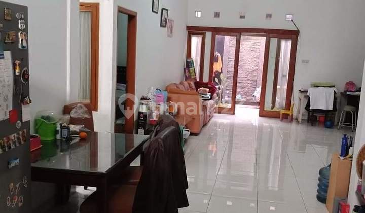 rumah terawat siap huni komplek TKI 3 Taman Kopo Indah, Bandung