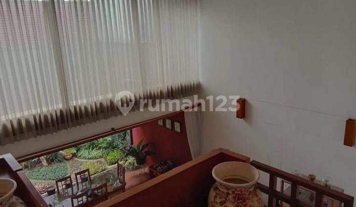 Rumah 2 Lantai Nyaman Keren di Setra Duta Bandung 2