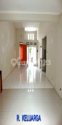 Ready-to-Occupy Orange Nagara KBP Rental House in Baru Parahyangan City