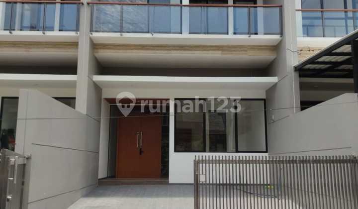 Rumah Modern Minimalis Dan Keren Di Mekarwangi