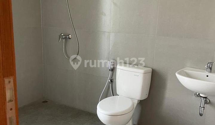 Rumah Baru Modern Minimalis Keren di Mekar Wangi Bandung 2