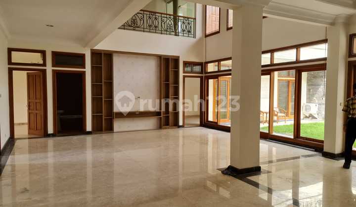 rumah bagus sangat terawat dan siap huni di Setra Duta, Bandung rumah bagus sangat terawat dan siap huni di Setra Duta, Bandung