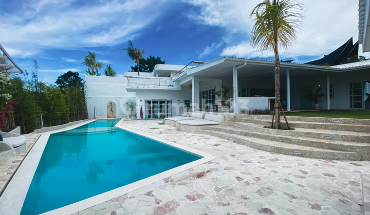 Villa mewah baru 4 kamar tidur hak milik penuh di Uluwatu