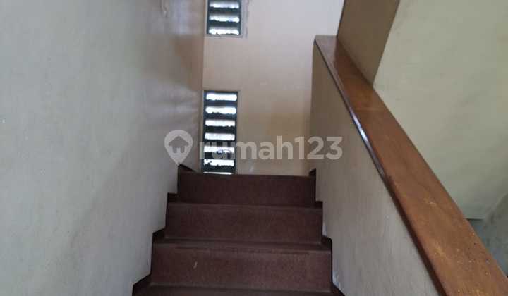 For Quick Sale, Price Reduced: Ciputri Villa House with Spacious Garden in Pacet Cipendawa