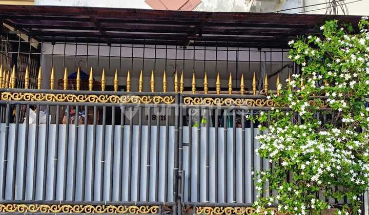 Renovated 2.5-Story House, Neat and Ready to Live in, at Taman Palem Lestari, Cengkareng, West Jakarta