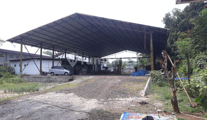 Legok Warehouse, 3 warehouses, some are closed & open.