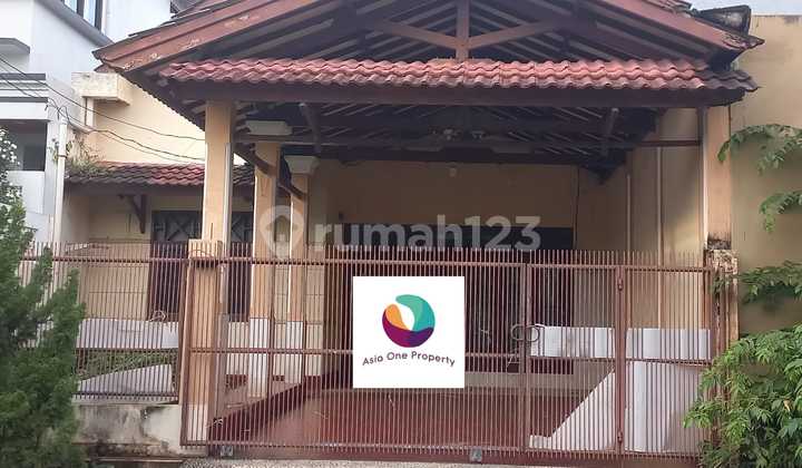 For Sale Strategically Located and Flood-Free House in Duta Harapan For Sale Strategically Located and Flood-Free House in Duta Harapan