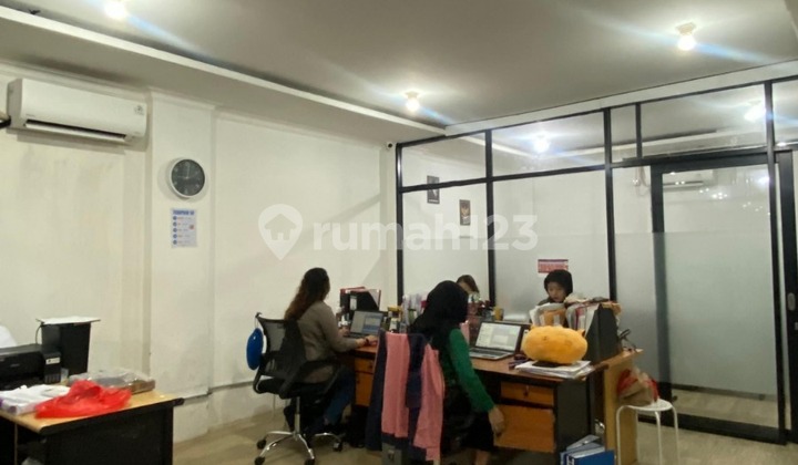 Dijual Cepat Ruko3 Lantai Rapih Siap Pakai di Harapan Indah Bekasi