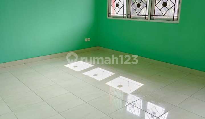 Dijual Cepat Rumah 2 Lt Di Royal Residence, Jaktim 2