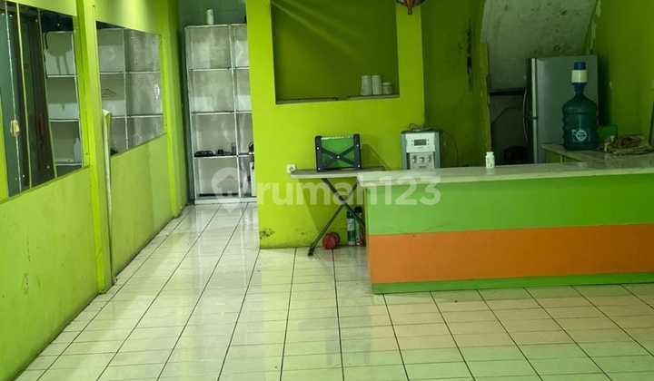 Strategic Ciledug Shop House for Business – Land Area 100, Building Area 101, Rent Price 75 Million/year. 2
