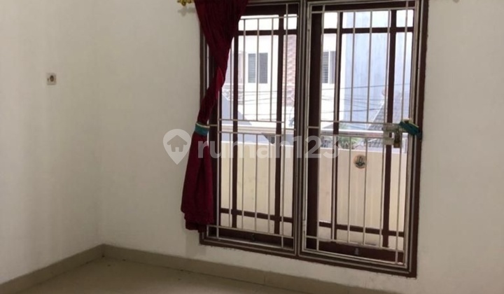 Rumah Modern 2 Lantai Di Taman Kota Kembangan, Jakarta Barat – Shm & Siap Huni 2